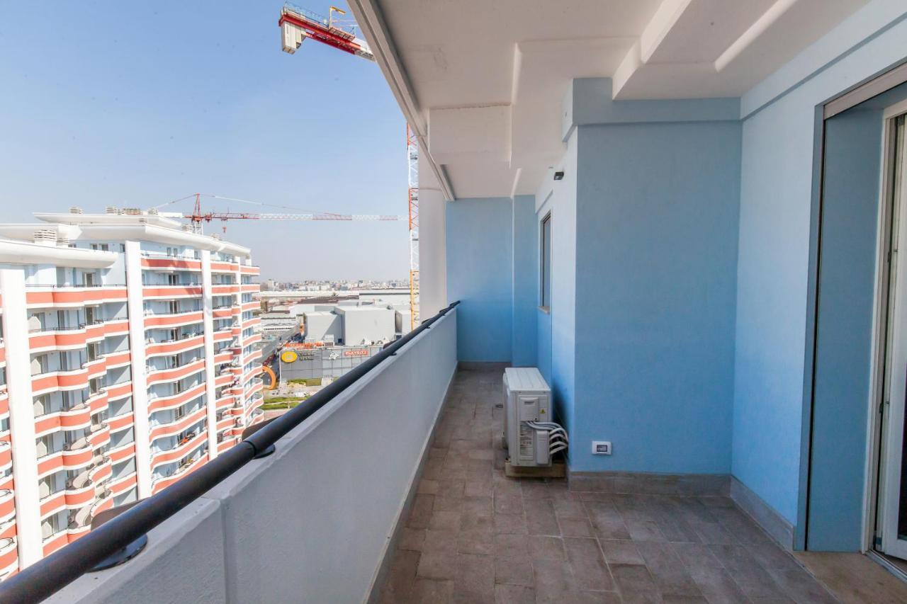 Appartement 12° Piano Torre Diamante - 67 *